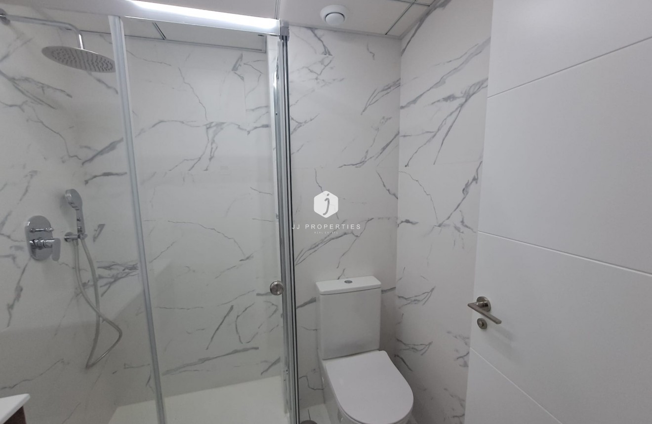 Tweedehands - Appartement / flat -
Torrevieja - Costa Blanca