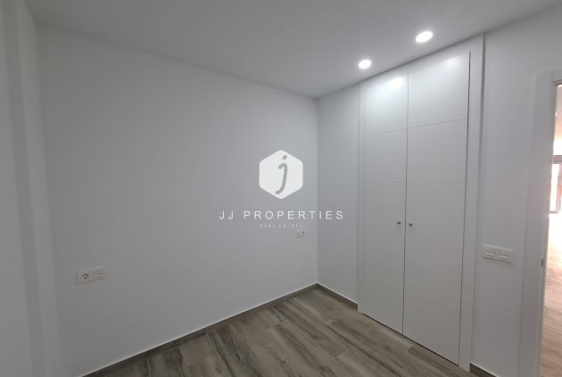 Tweedehands - Appartement / flat -
Torrevieja - Costa Blanca