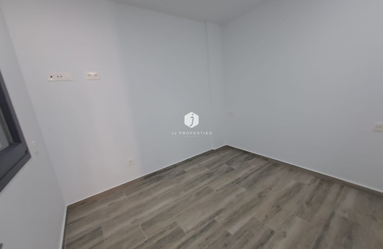 Tweedehands - Appartement / flat -
Torrevieja - Costa Blanca