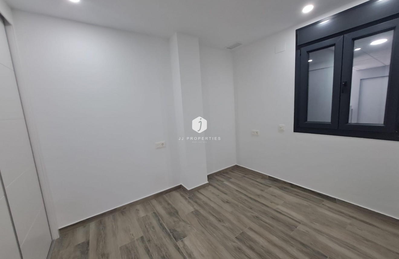 Tweedehands - Appartement / flat -
Torrevieja - Costa Blanca