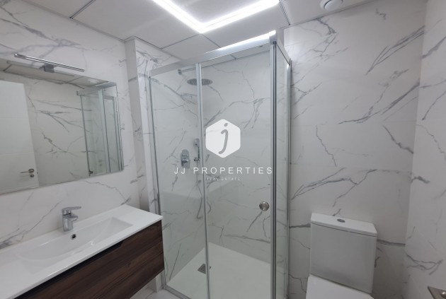 Tweedehands - Appartement / flat -
Torrevieja - Costa Blanca