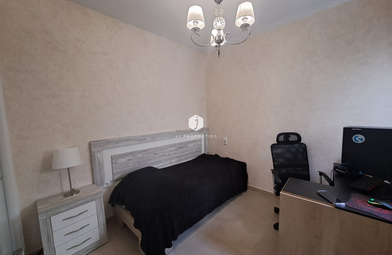 Tweedehands - Chalet -
Orihuela Costa - Costa Blanca