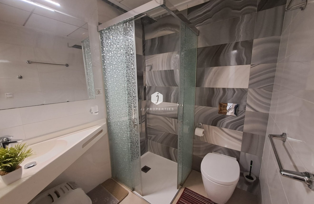 Tweedehands - Chalet -
Orihuela Costa - Costa Blanca