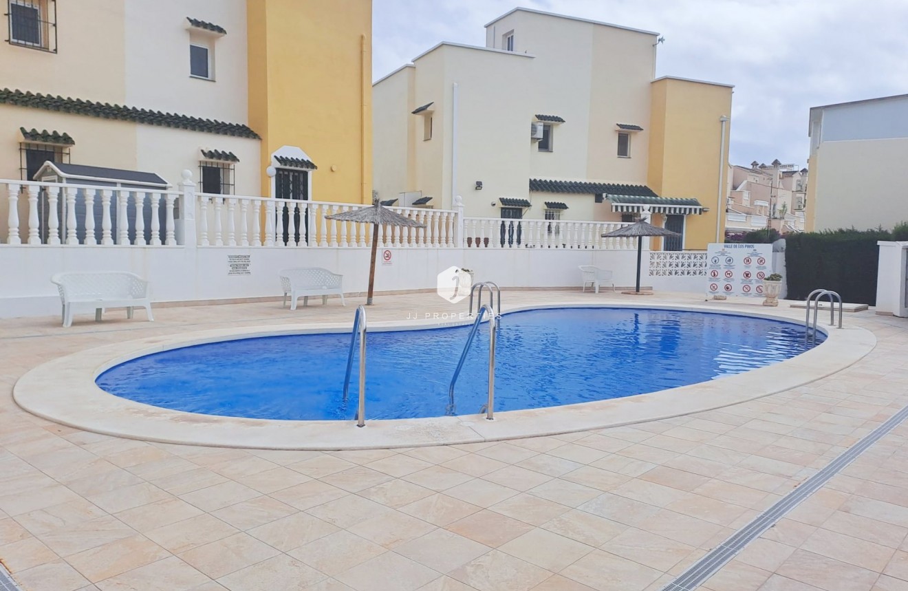 Tweedehands - Chalet -
Orihuela Costa - Costa Blanca