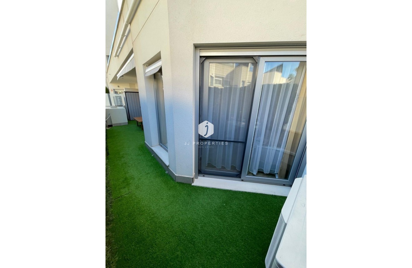 Tweedehands - Bungalow -
Torrevieja - Costa Blanca