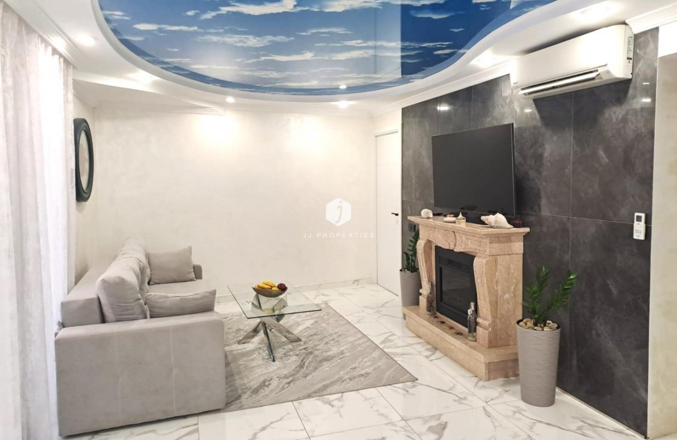 Tweedehands - Appartement / flat -
Torrevieja - Costa Blanca