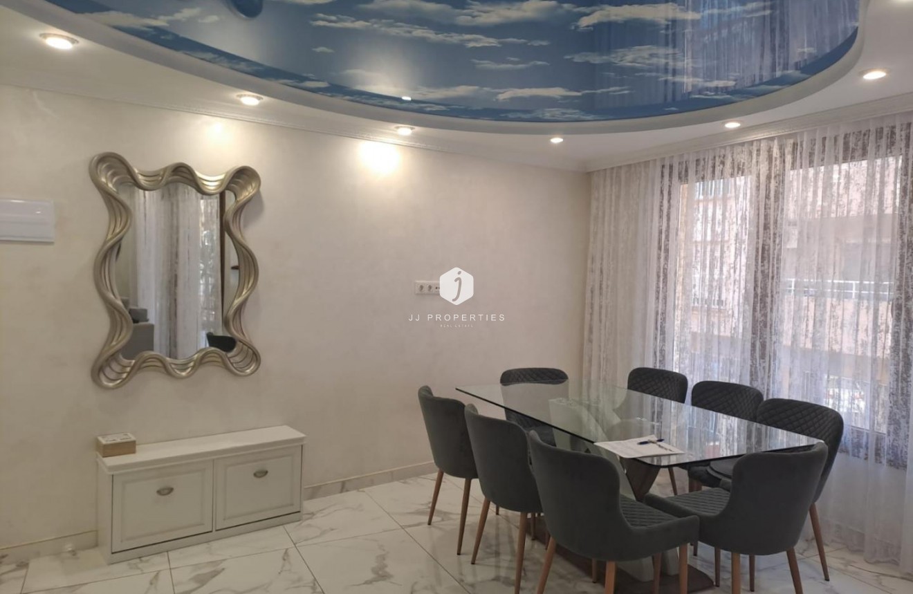 Tweedehands - Appartement / flat -
Torrevieja - Costa Blanca