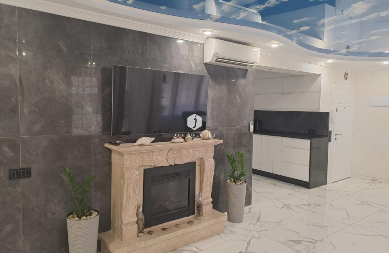 Tweedehands - Appartement / flat -
Torrevieja - Costa Blanca