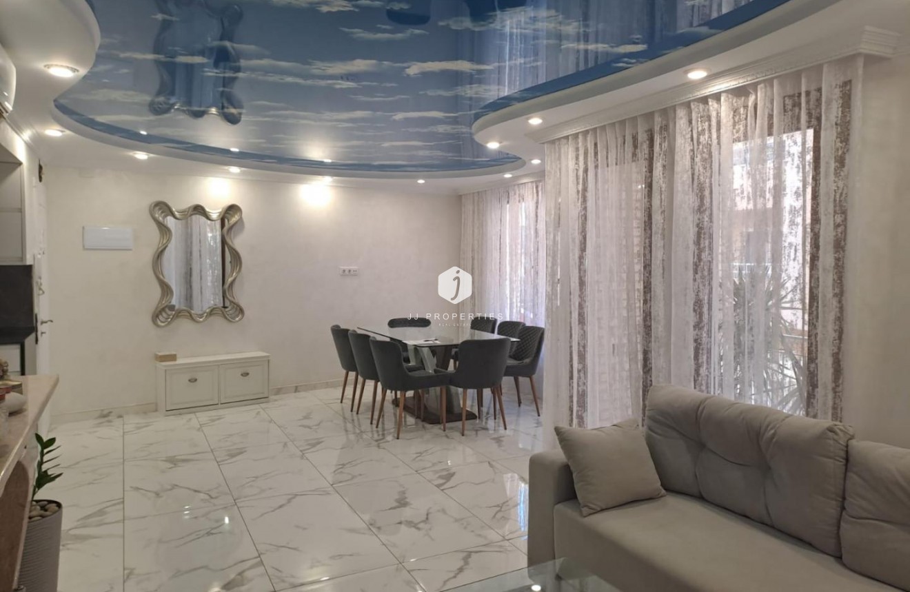 Tweedehands - Appartement / flat -
Torrevieja - Costa Blanca