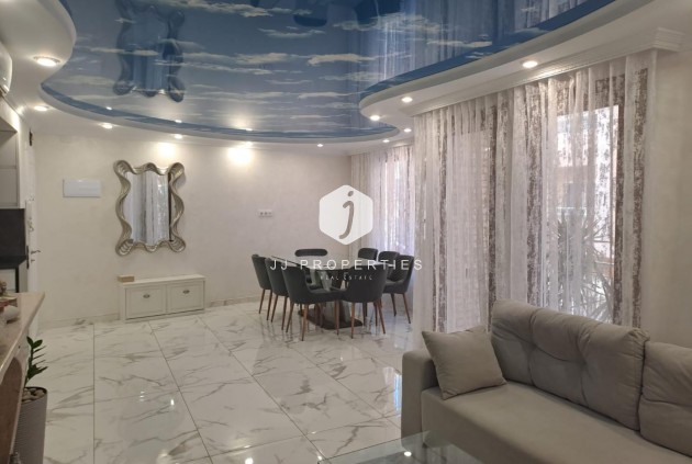 Tweedehands - Appartement / flat -
Torrevieja - Costa Blanca