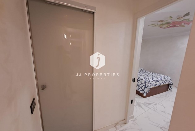 Tweedehands - Appartement / flat -
Torrevieja - Costa Blanca