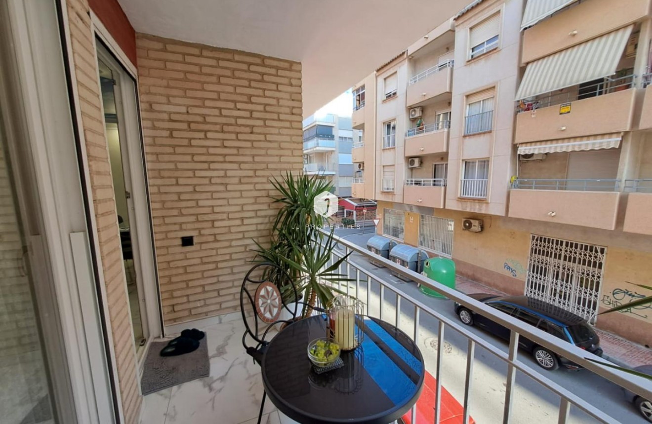 Tweedehands - Appartement / flat -
Torrevieja - Costa Blanca