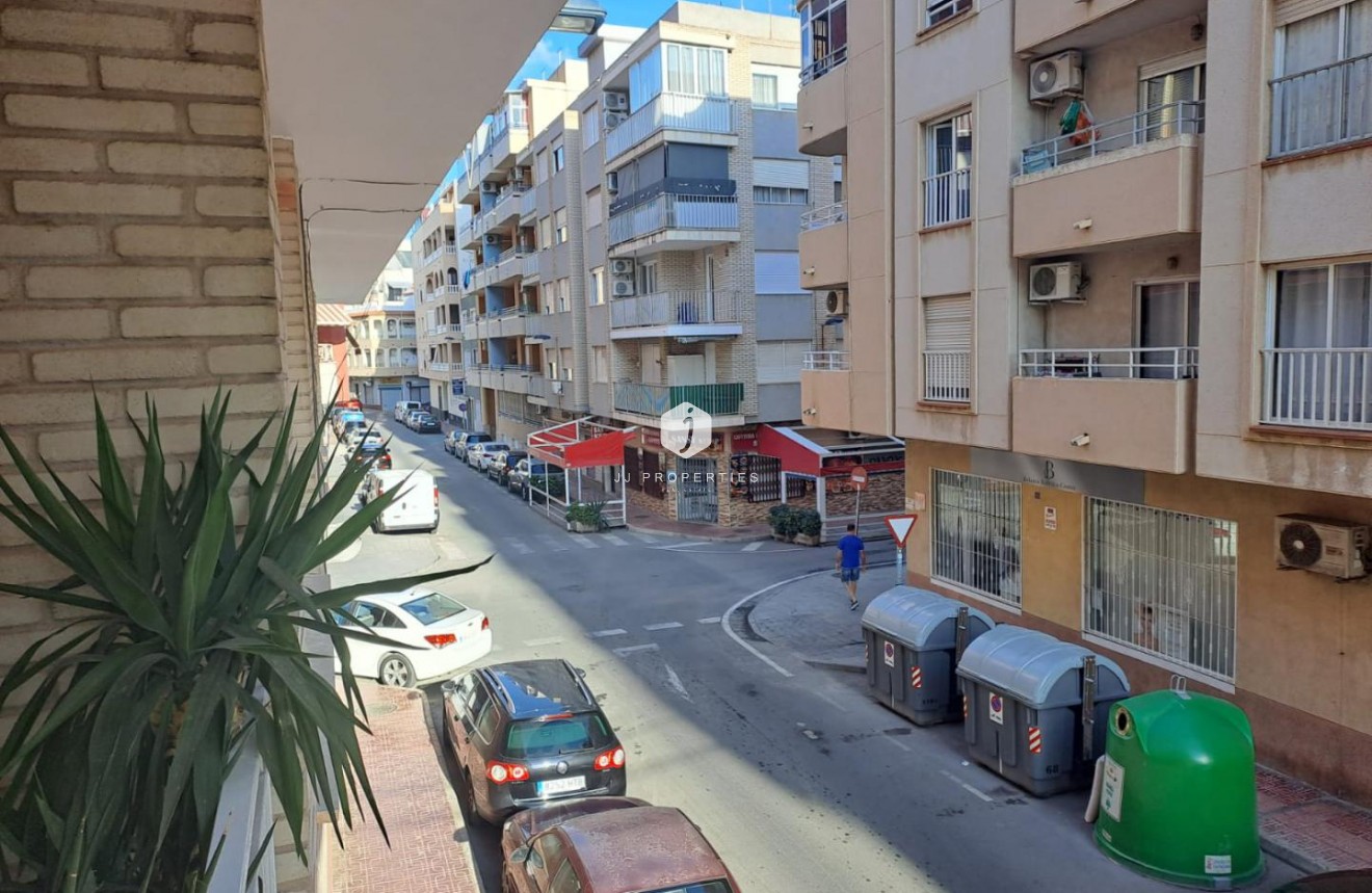 Tweedehands - Appartement / flat -
Torrevieja - Costa Blanca