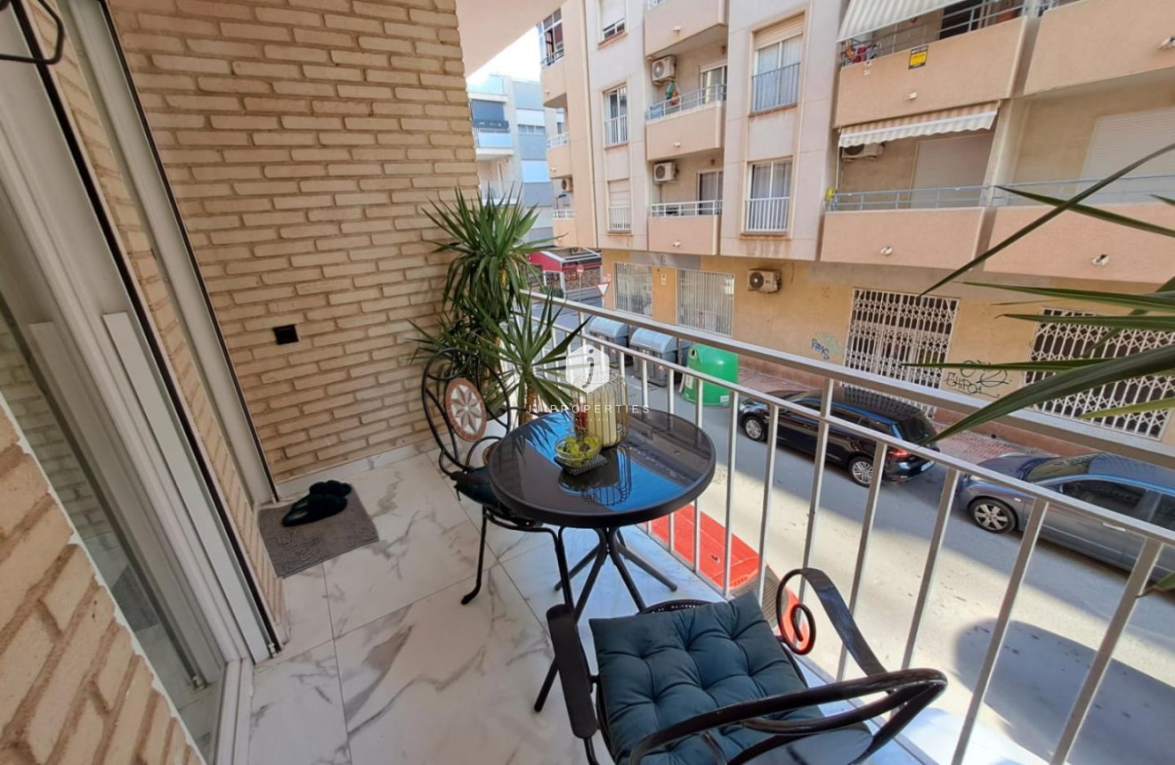 Tweedehands - Appartement / flat -
Torrevieja - Costa Blanca