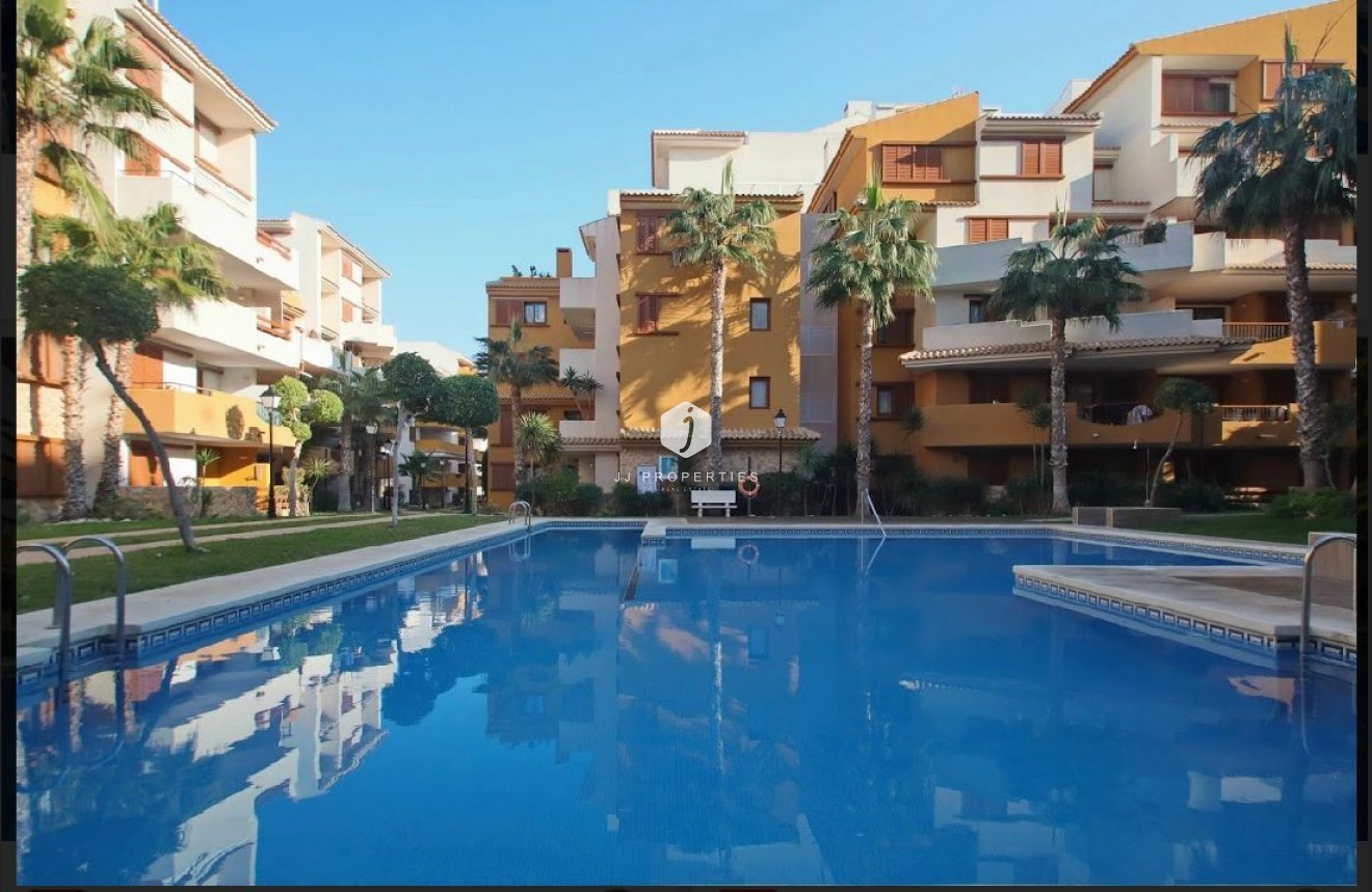 Tweedehands - Appartement / flat -
Torrevieja - Costa Blanca