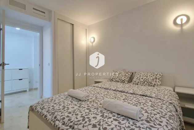 Tweedehands - Appartement / flat -
Torrevieja - Costa Blanca