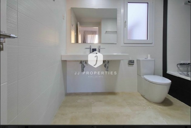 Tweedehands - Appartement / flat -
Torrevieja - Costa Blanca