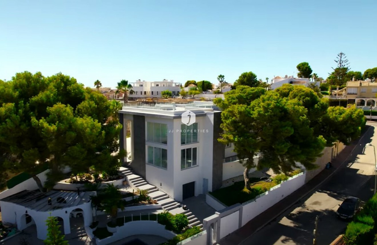 Tweedehands - Chalet -
Torrevieja - Costa Blanca