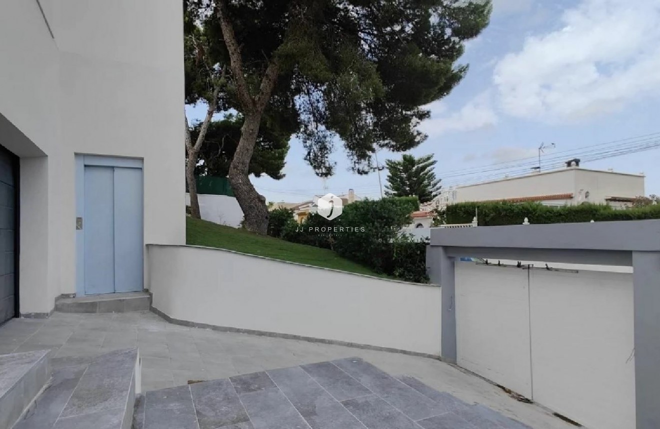 Tweedehands - Chalet -
Torrevieja - Costa Blanca