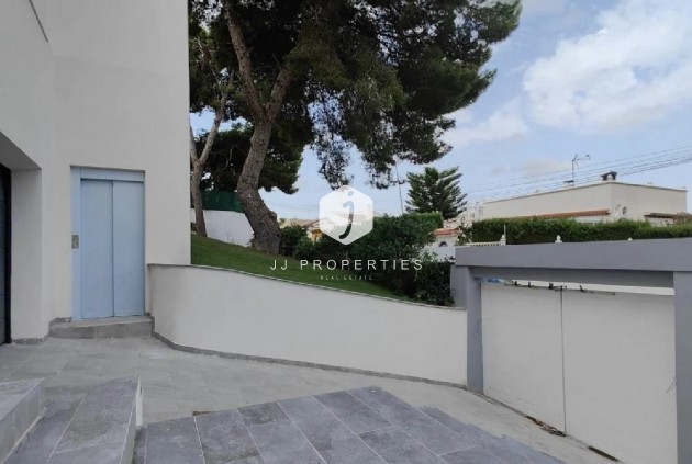 Tweedehands - Chalet -
Torrevieja - Costa Blanca