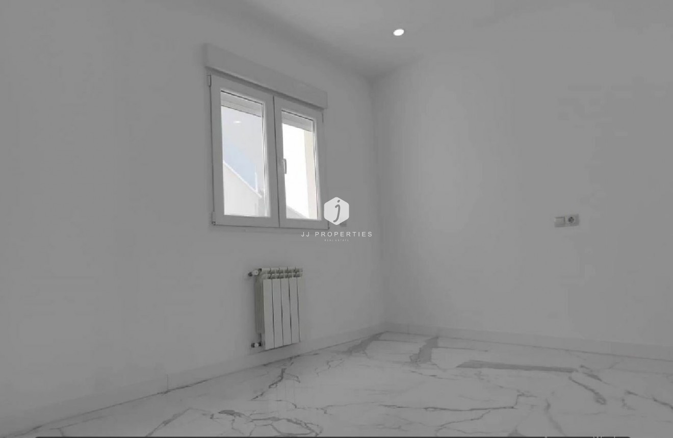 Tweedehands - Chalet -
Torrevieja - Costa Blanca