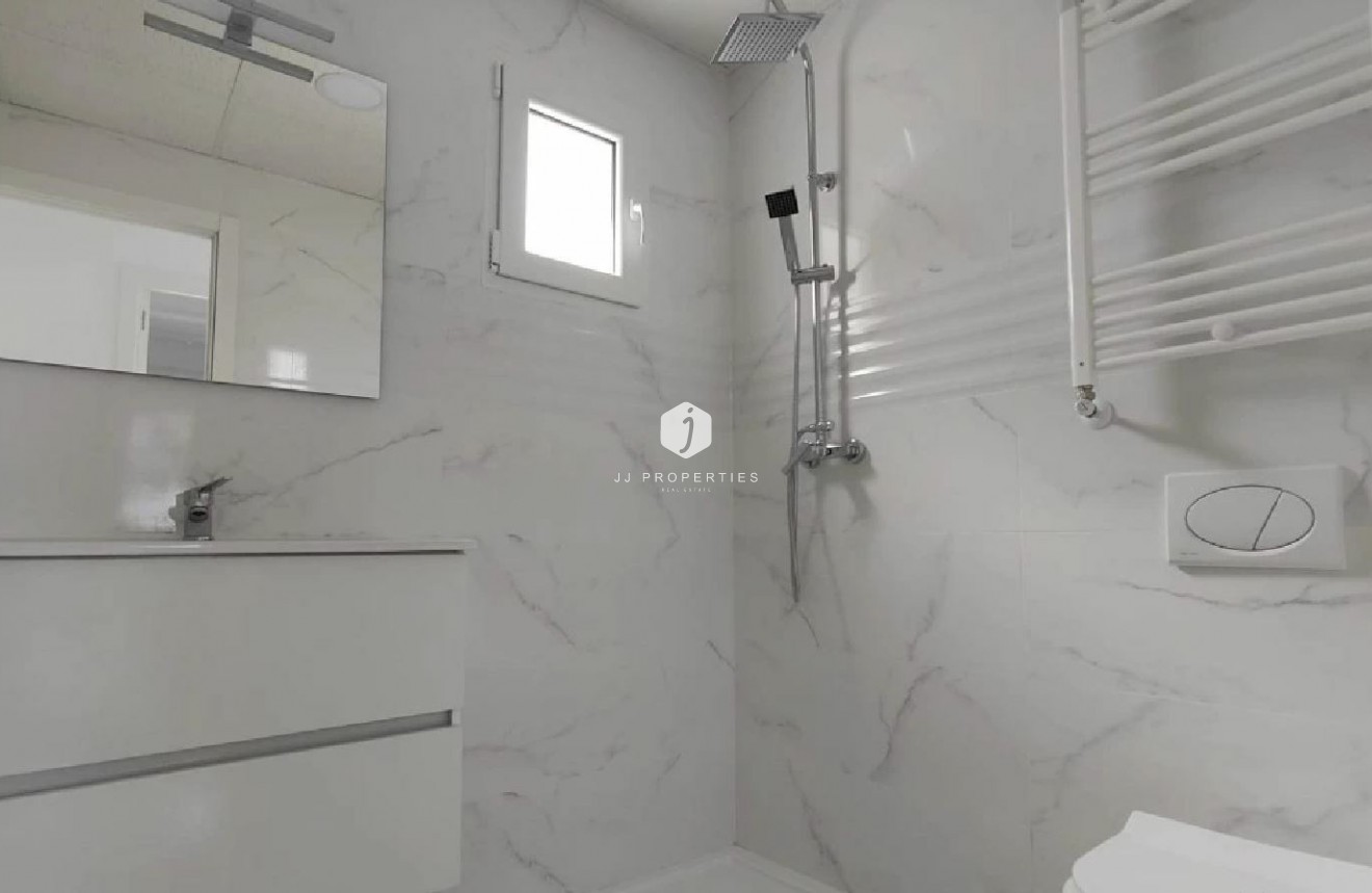 Tweedehands - Chalet -
Torrevieja - Costa Blanca