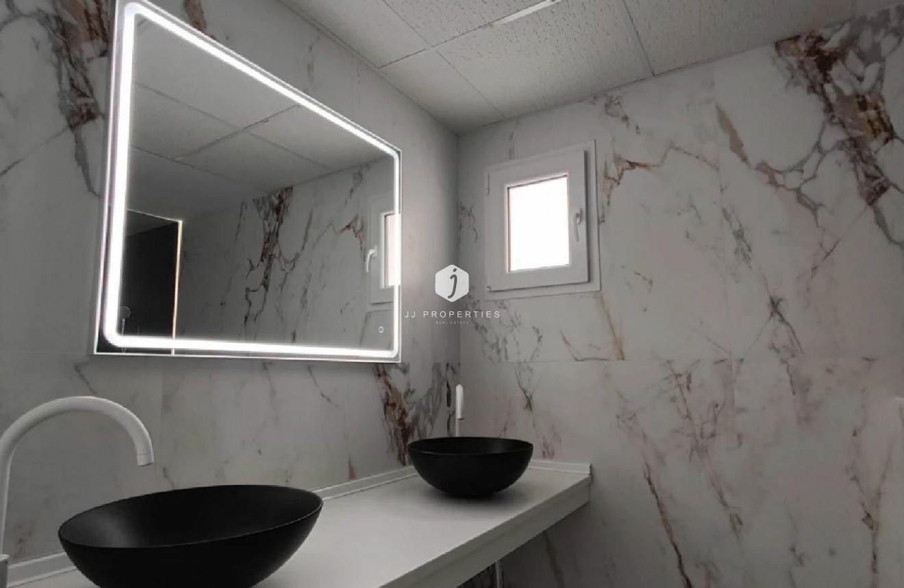 Tweedehands - Chalet -
Torrevieja - Costa Blanca