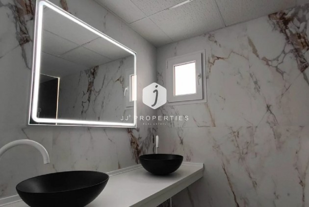 Tweedehands - Chalet -
Torrevieja - Costa Blanca