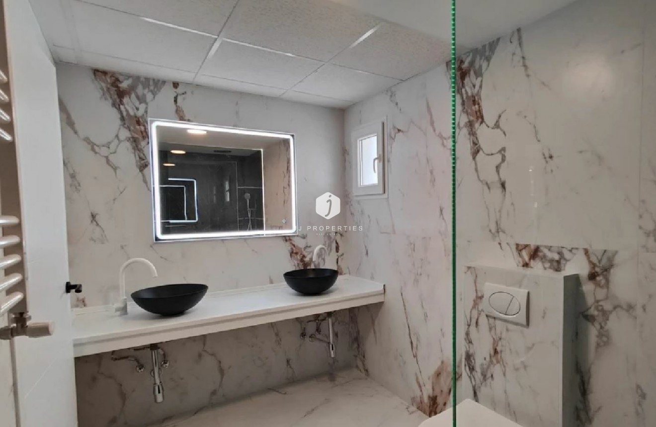 Tweedehands - Chalet -
Torrevieja - Costa Blanca