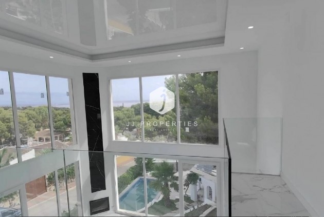 Tweedehands - Chalet -
Torrevieja - Costa Blanca