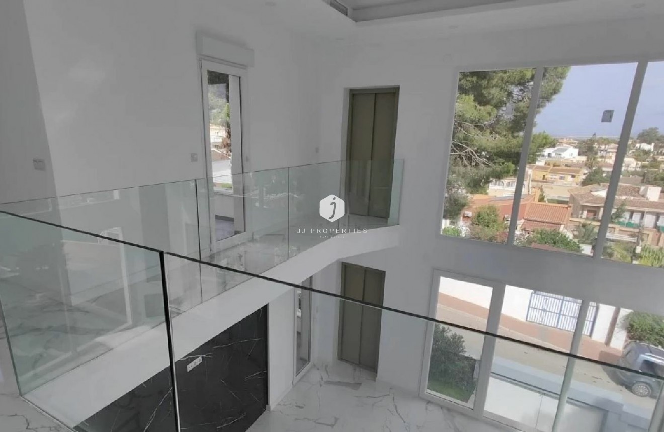 Tweedehands - Chalet -
Torrevieja - Costa Blanca