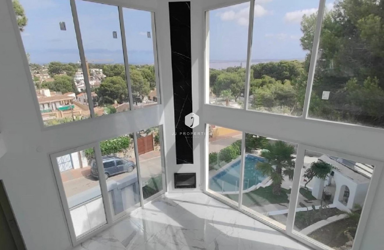 Tweedehands - Chalet -
Torrevieja - Costa Blanca