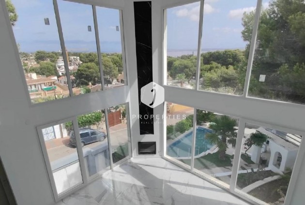 Tweedehands - Chalet -
Torrevieja - Costa Blanca