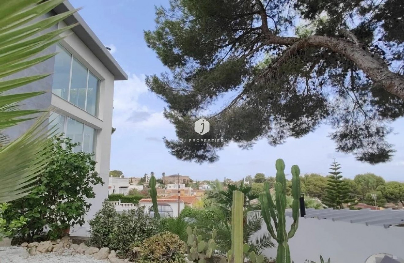 Tweedehands - Chalet -
Torrevieja - Costa Blanca