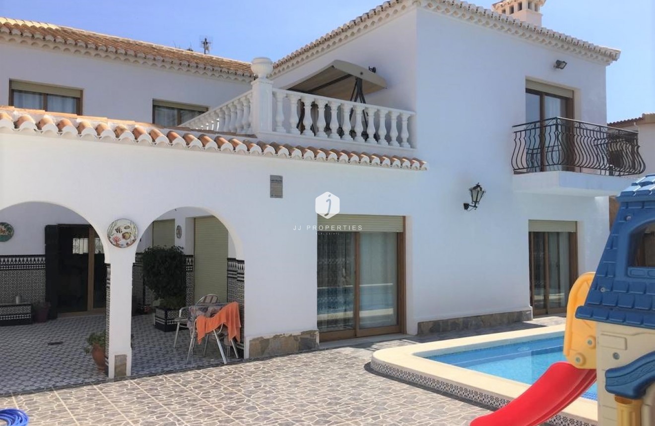 Tweedehands - Chalet -
Torrevieja - Costa Blanca