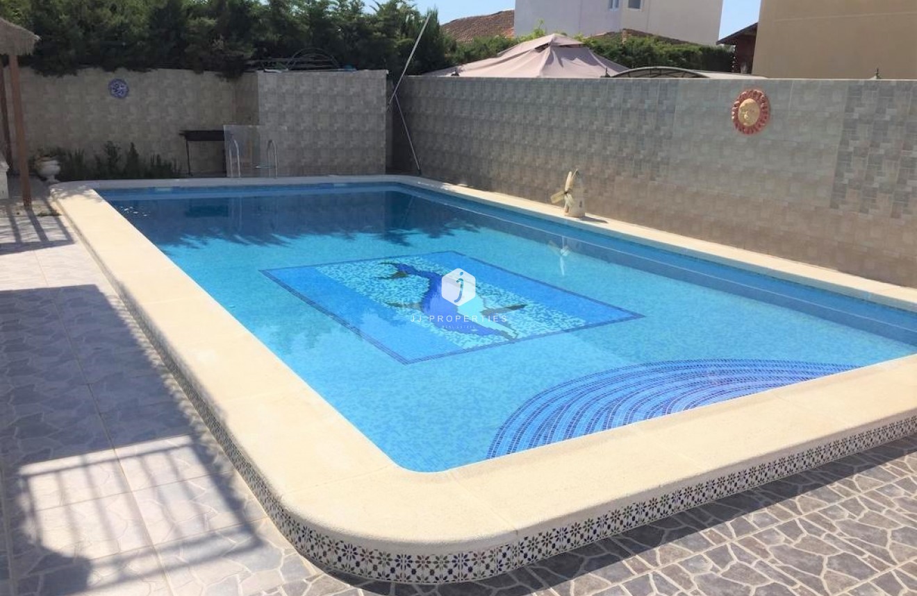 Tweedehands - Chalet -
Torrevieja - Costa Blanca