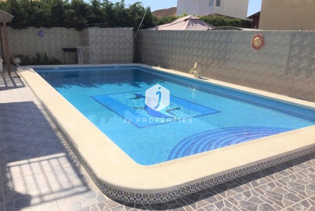 Tweedehands - Chalet -
Torrevieja - Costa Blanca