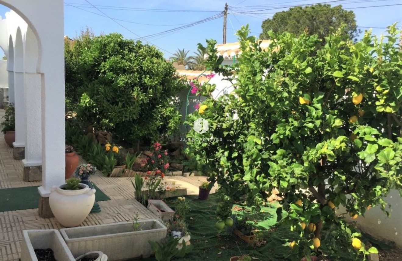 Tweedehands - Chalet -
Torrevieja - Costa Blanca