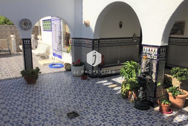 Tweedehands - Chalet -
Torrevieja - Costa Blanca