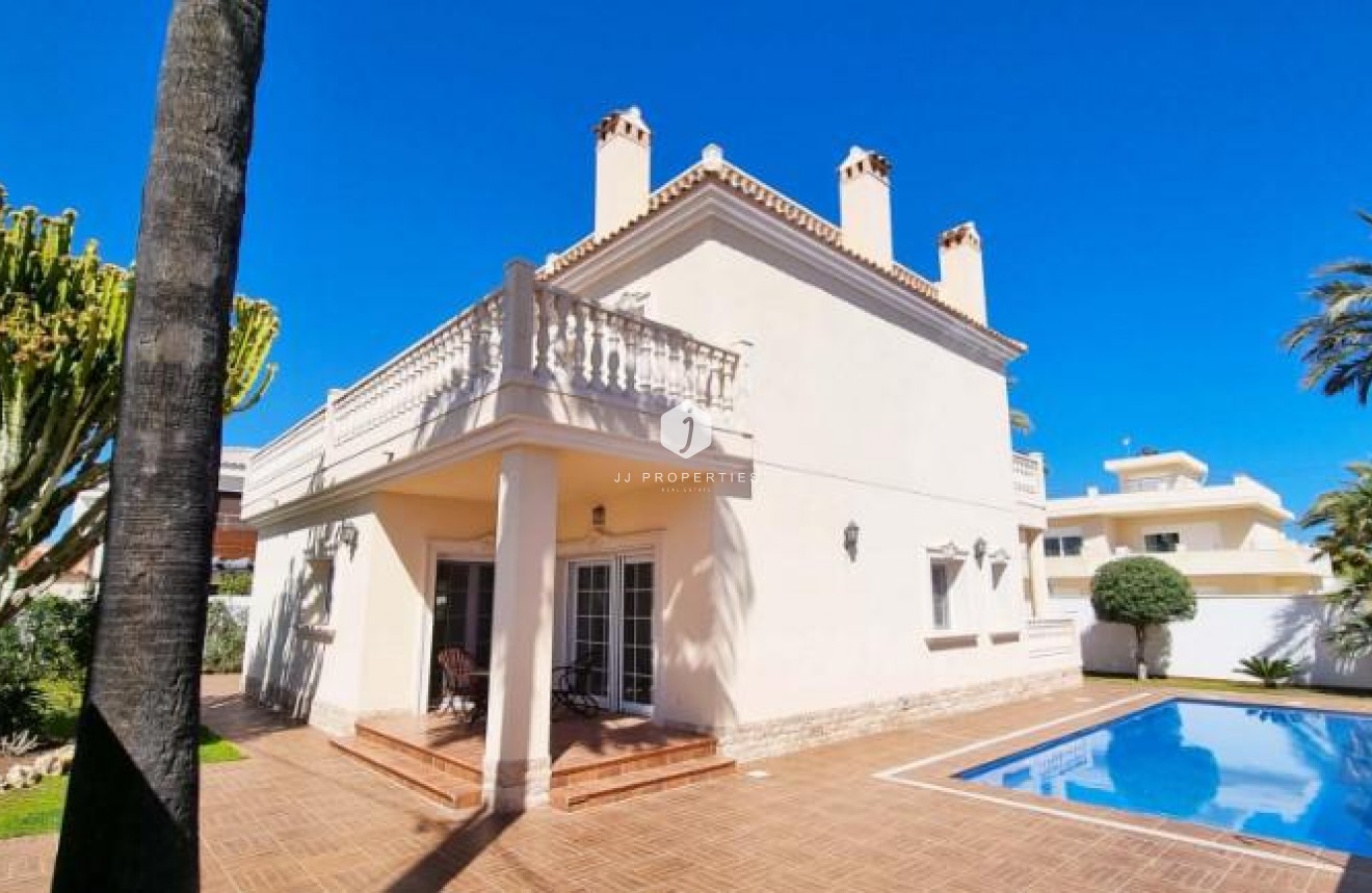 Tweedehands - Chalet -
Cabo Roig - Costa Blanca