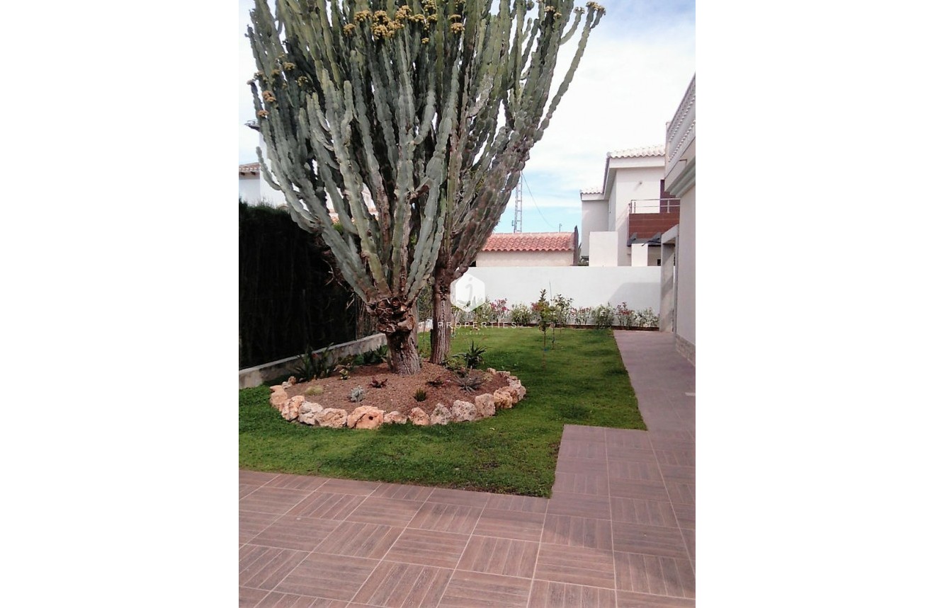 Tweedehands - Chalet -
Cabo Roig - Costa Blanca