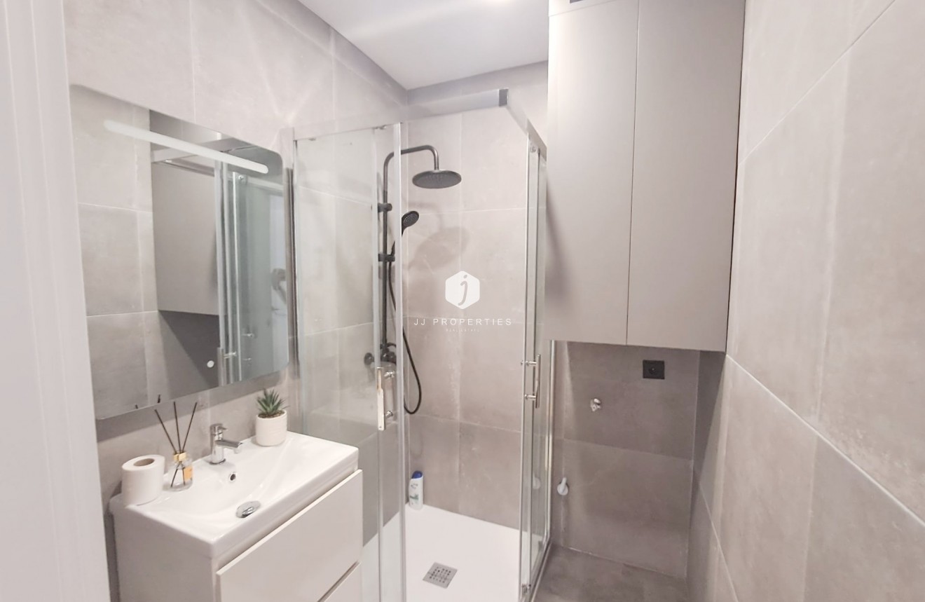 Tweedehands - Chalet -
Torrevieja - Costa Blanca