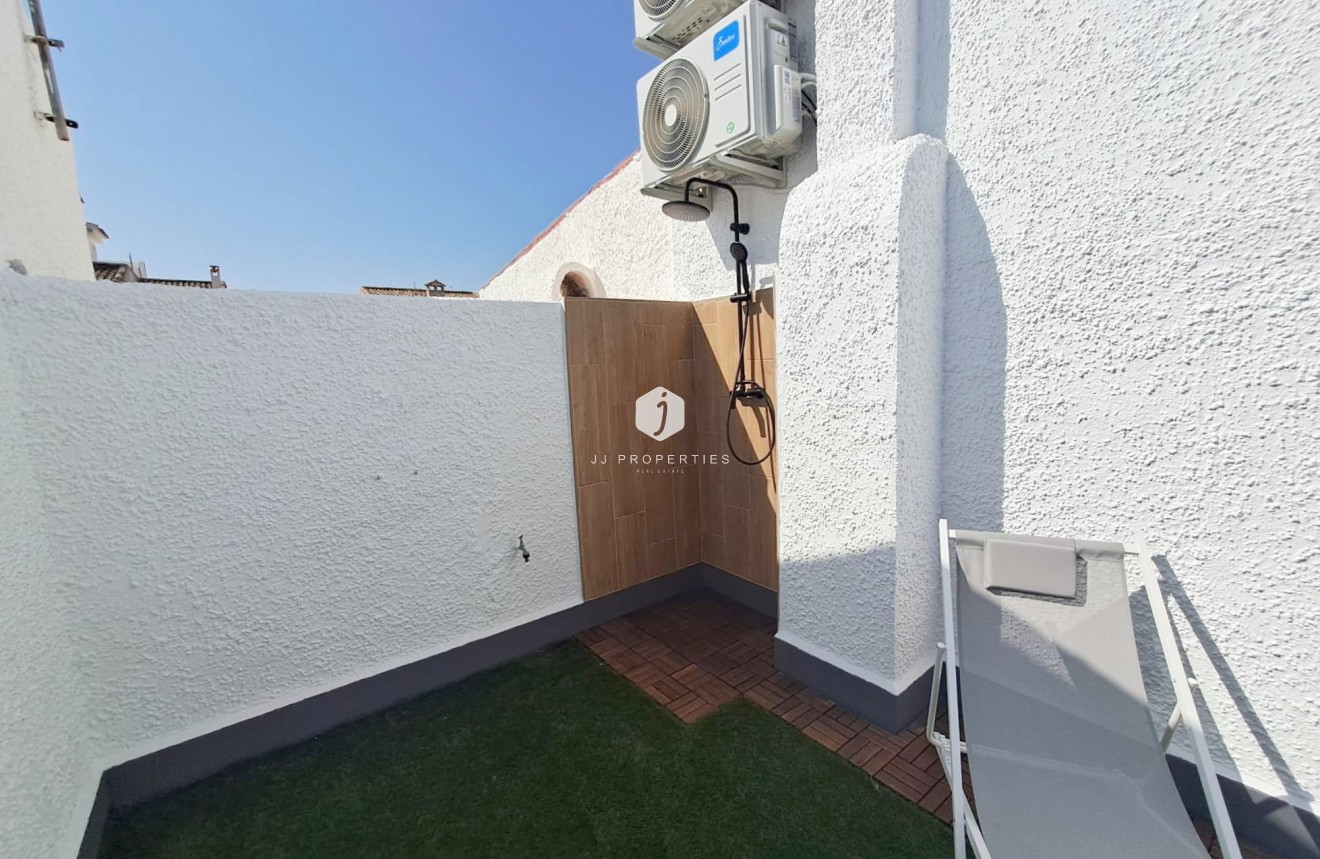 Tweedehands - Chalet -
Torrevieja - Costa Blanca