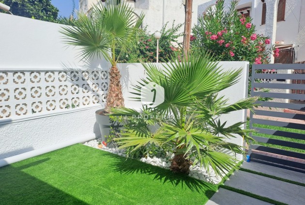 Tweedehands - Chalet -
Torrevieja - Costa Blanca