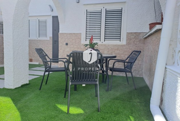 Tweedehands - Chalet -
Torrevieja - Costa Blanca