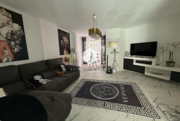 Tweedehands - Appartement / flat -
Torrevieja - Costa Blanca