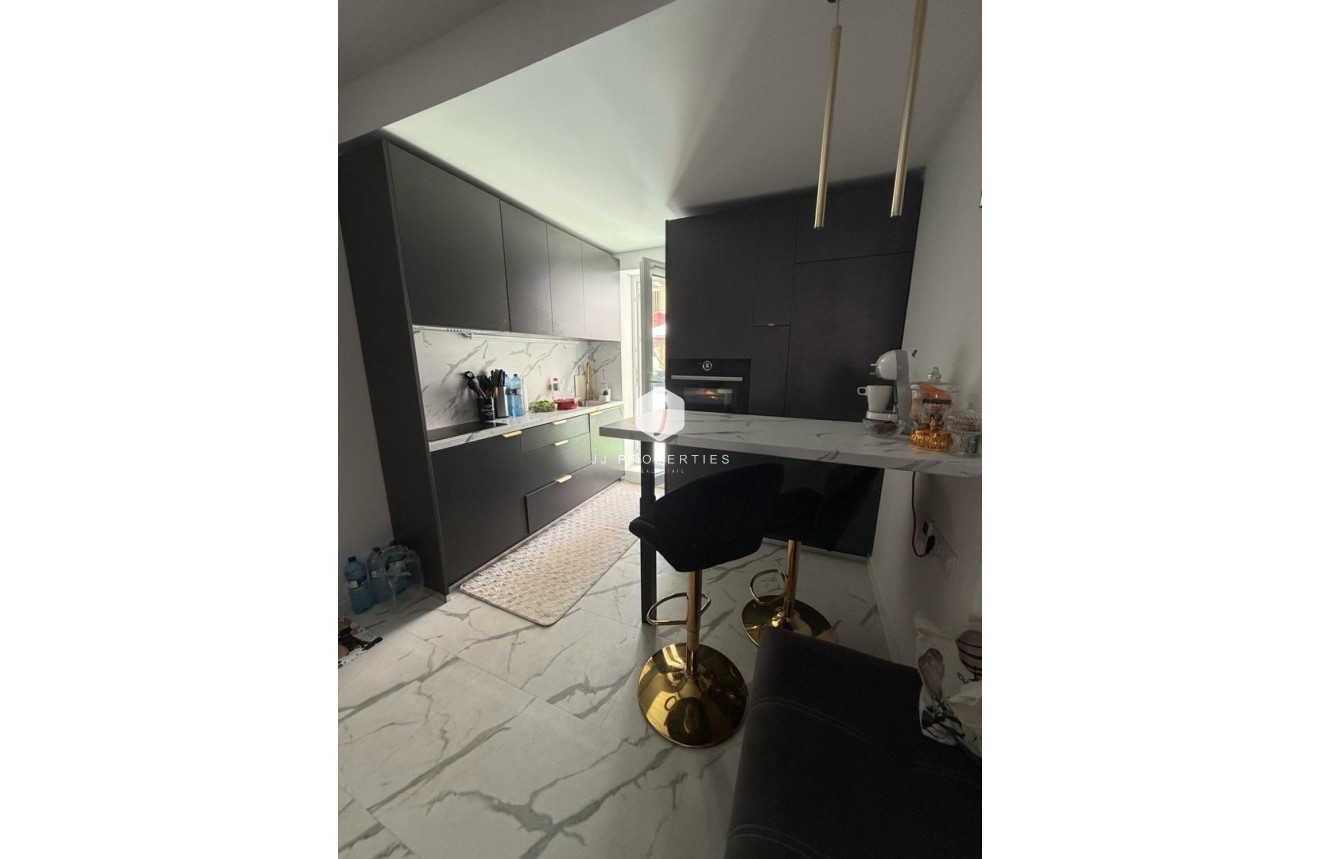 Tweedehands - Appartement / flat -
Torrevieja - Costa Blanca