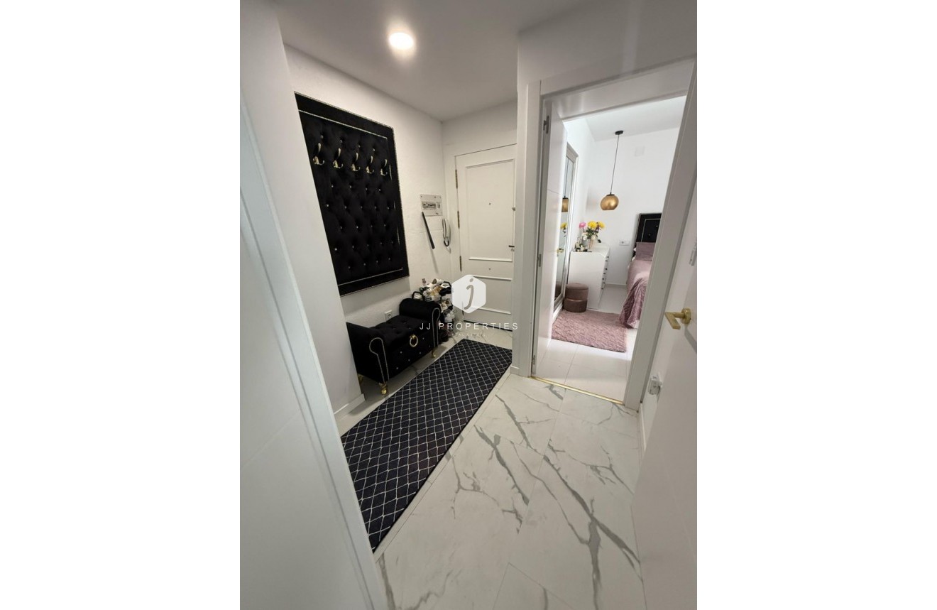 Tweedehands - Appartement / flat -
Torrevieja - Costa Blanca