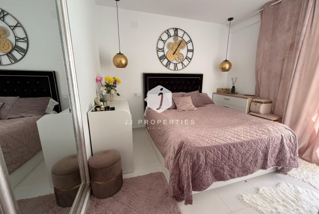 Tweedehands - Appartement / flat -
Torrevieja - Costa Blanca