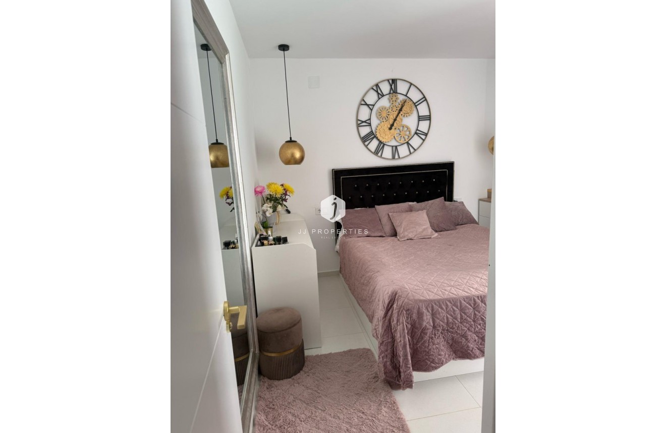 Tweedehands - Appartement / flat -
Torrevieja - Costa Blanca